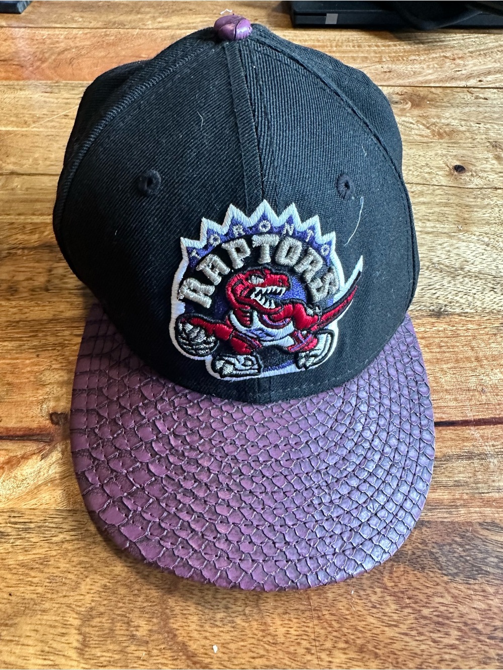 New Era Toronto Raptors Black & Purple Textured Brim Snapback